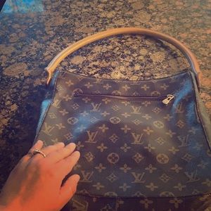 Authentic Louis Vuitton big purse